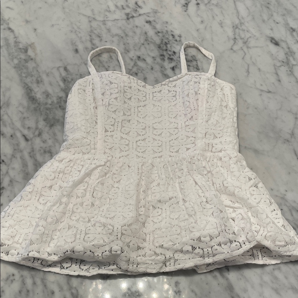Lilly Pulitzer White Lace Peplum Top
Size: 4